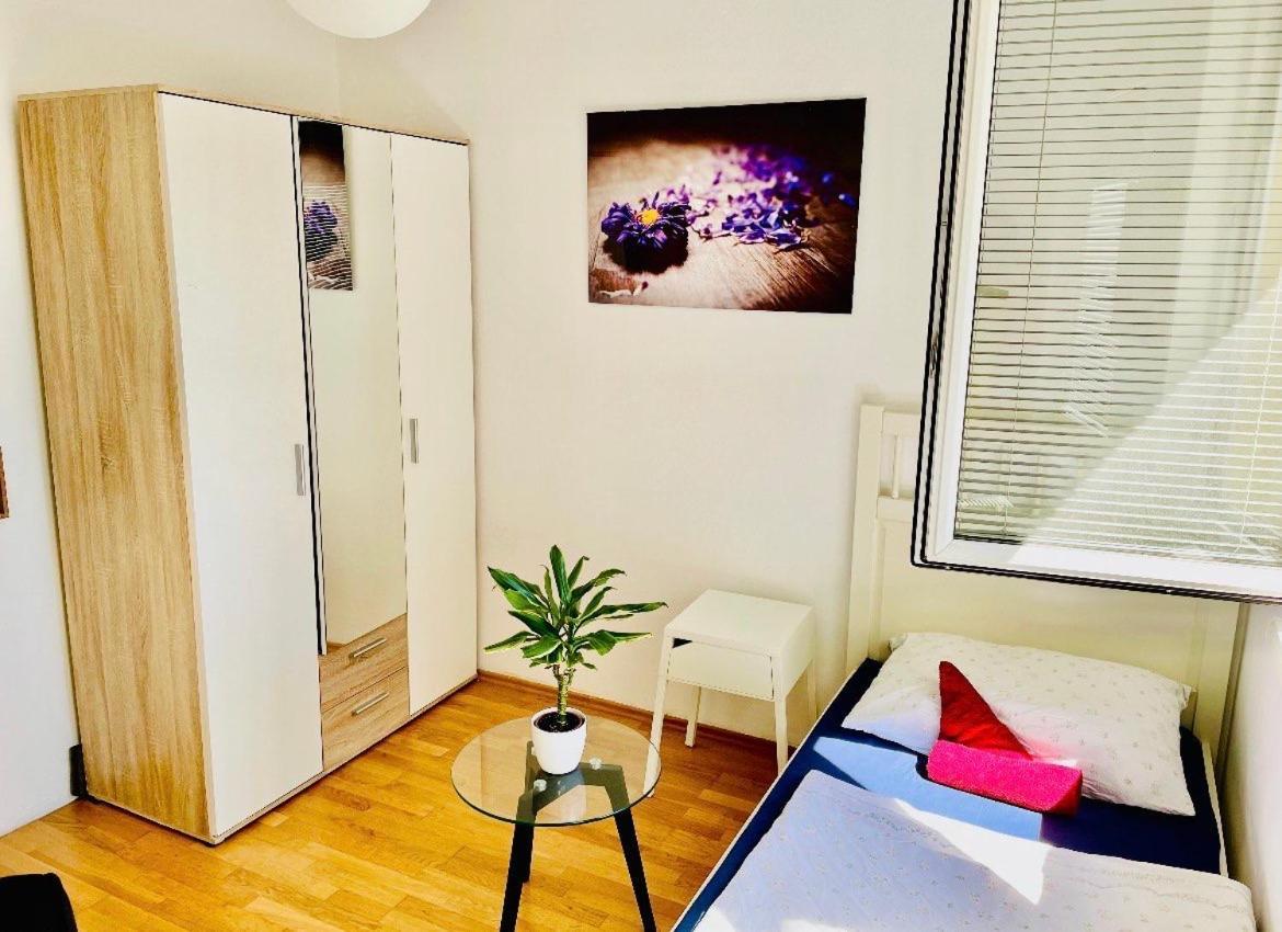 Das Zimmer Im Wiener Haus Luaran gambar